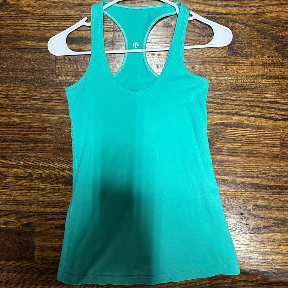 Small Lululemon tank
